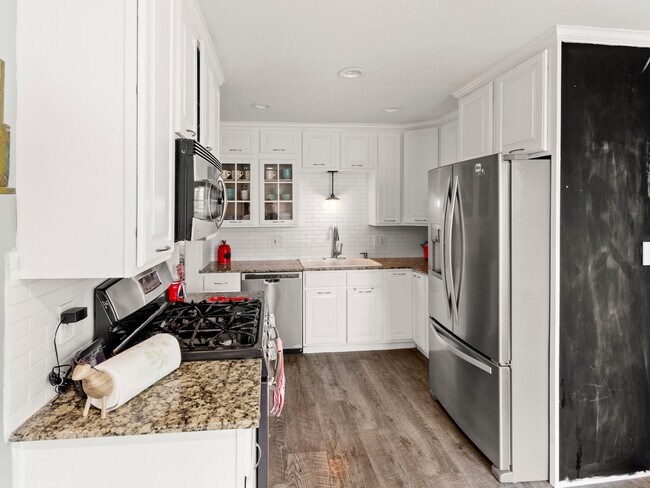 Foto del edificio - 1884 Harrison Ave S