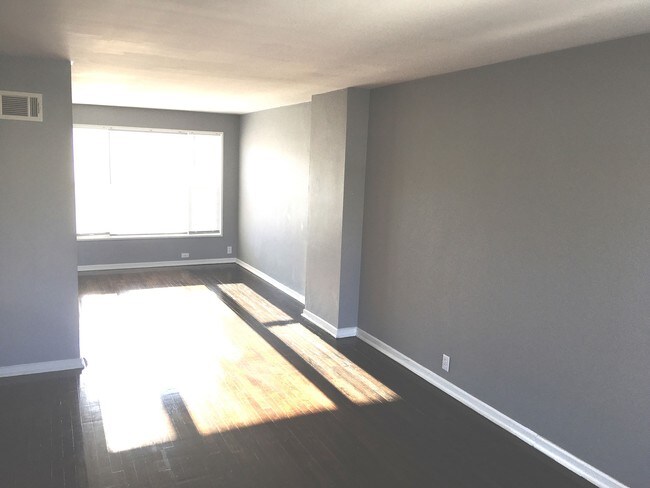 Foto del edificio - 146 Hemlock St