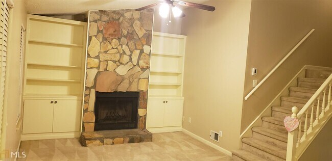 Building Photo - 1458 Westwood Ct