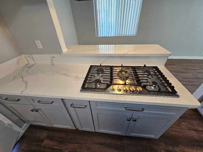 Foto del edificio - 1533 W 84th St