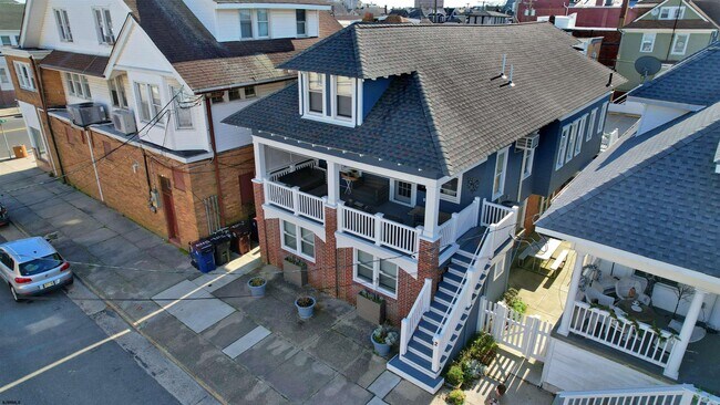 Building Photo - 2 N Hillside Ave