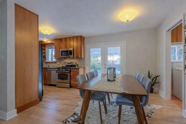 Building Photo - 880 35th St