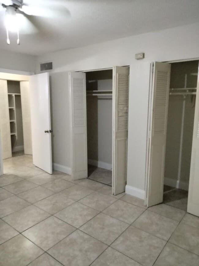 Large 1 Bed 1 Bath in Lauderdale Lakes - Large 1 Bed 1 Bath in Lauderdale Lakes Apartment