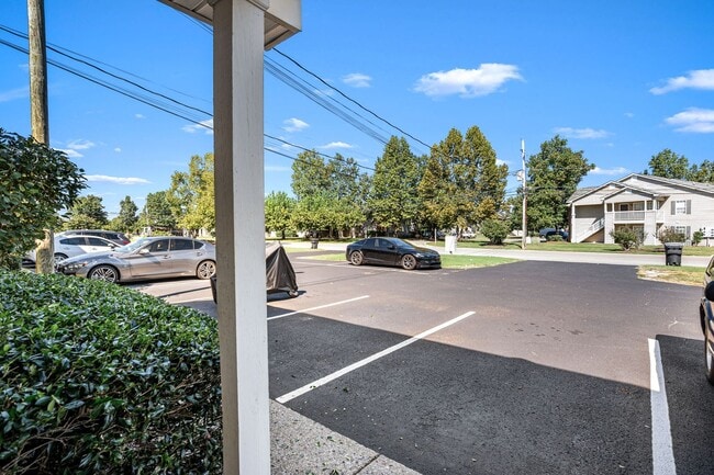 Building Photo - Hamlet Square Townhomes Unit 2410D