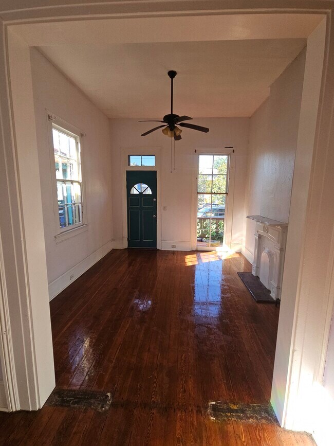 Foto del edificio - 2922 Dumaine St