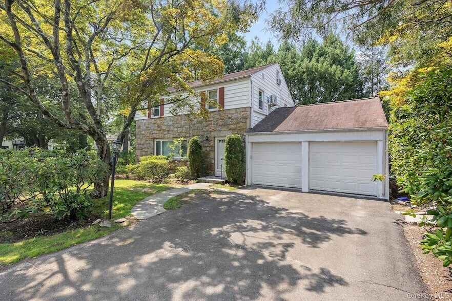 Foto principal - 1 Blackthorn Ln