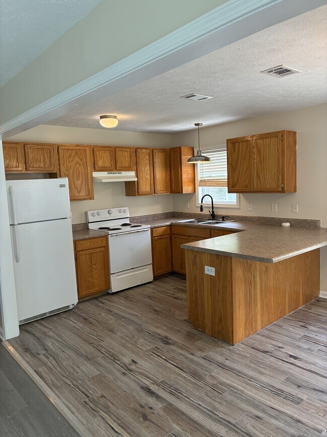 Foto del edificio - 6205 W Forrest St