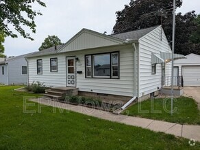 Building Photo - 1217 Dorothy Dr