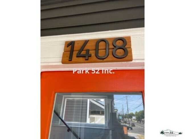 Building Photo - 1408 6th Ave