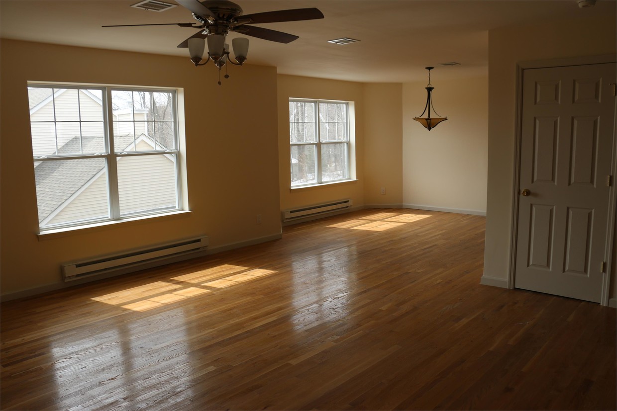 Foto del edificio - 5 Timberwolf Rd