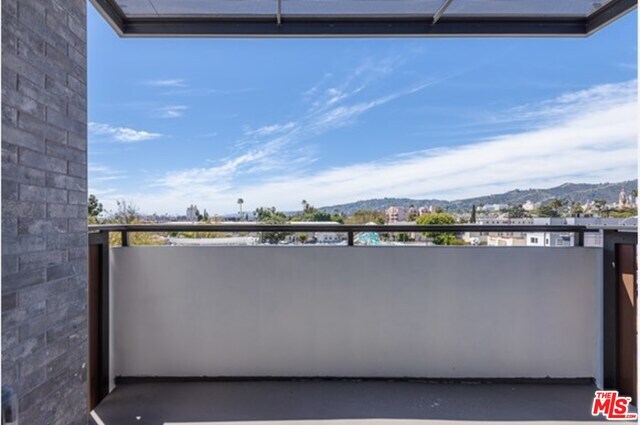 Building Photo - 1150 N Cahuenga Blvd
