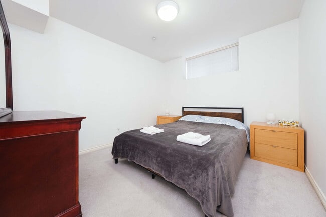 Photo du bâtiment - 1122 W 41st Ave