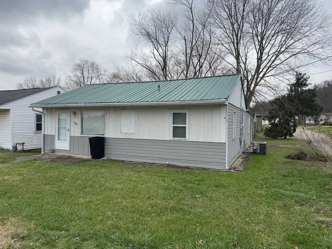 Primary Photo - South Parkersburg Single Story with Garage