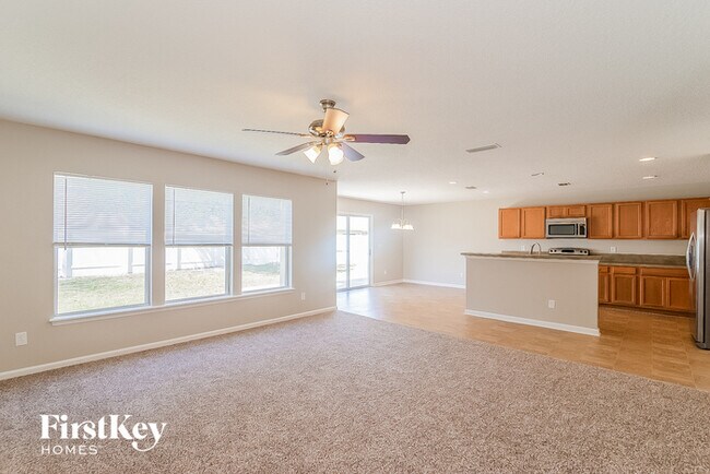 Building Photo - 1479 Dunns Lake Dr E