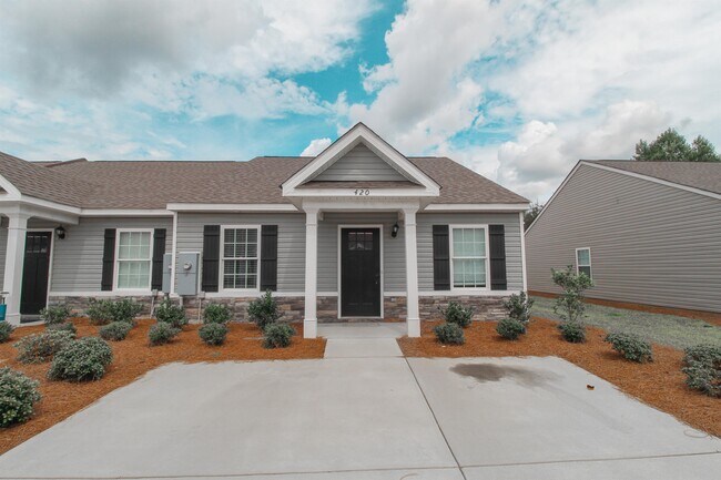 Foto del edificio - 420 Andover Dr