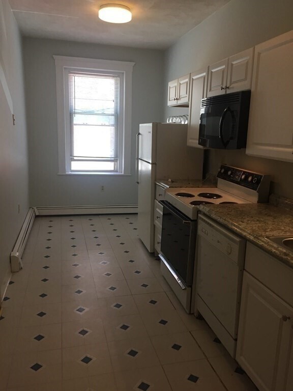 Foto del edificio - 8 Ransom Rd