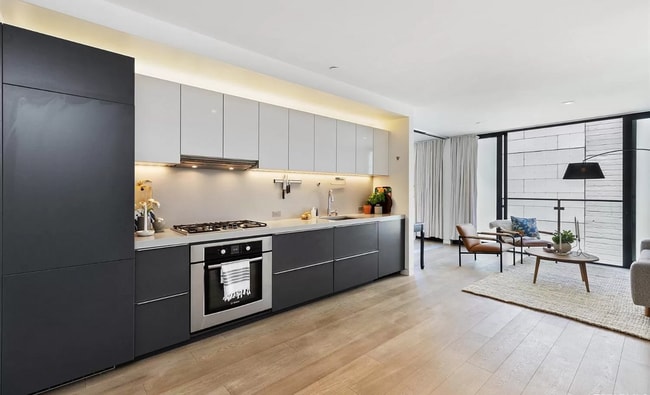 Kitchen - 616 20th St