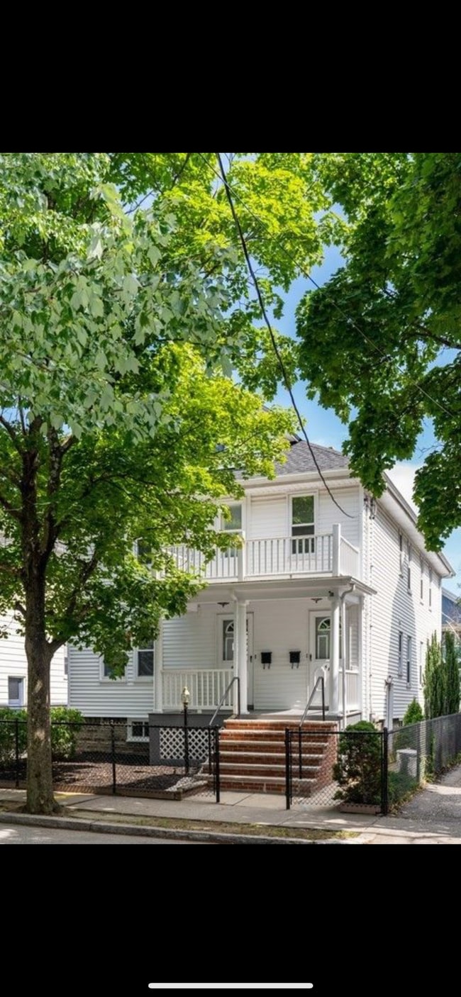 Building Photo - 44A Magnolia St