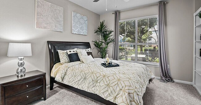 Foto del edificio - The Palms at Clear Lake Apartments
