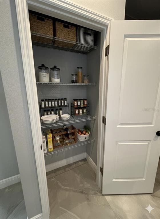 Foto del edificio - 350 Bowfin Ct