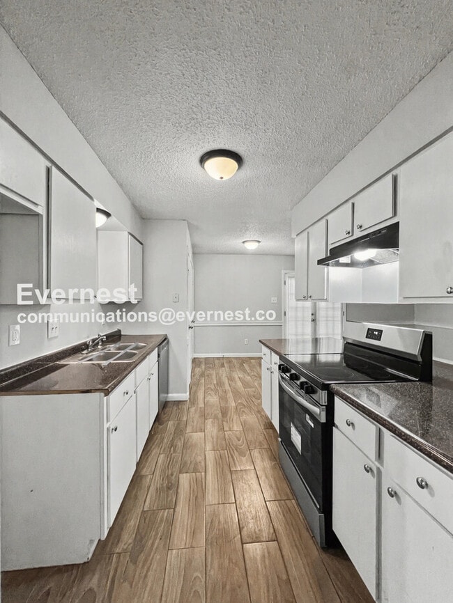 Foto del edificio - 5733 Woodbourne Ct