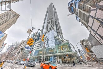 Building Photo - 1-5301 Bloor St E