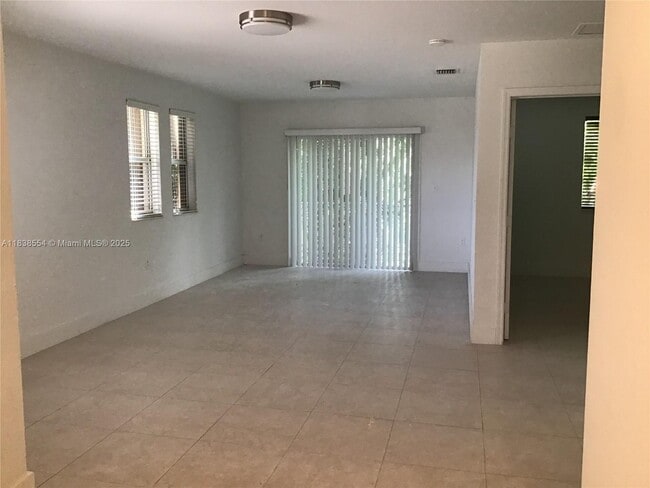 Foto del edificio - 10921 NW 88th Terrace
