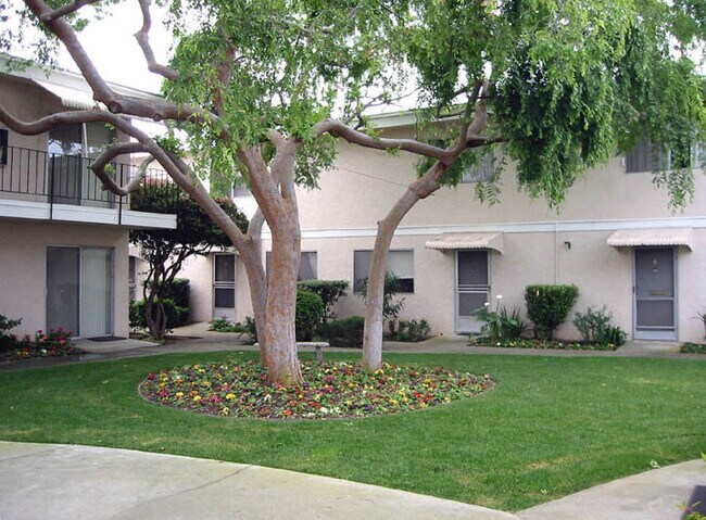 Foto del edificio - Bradley Apartments