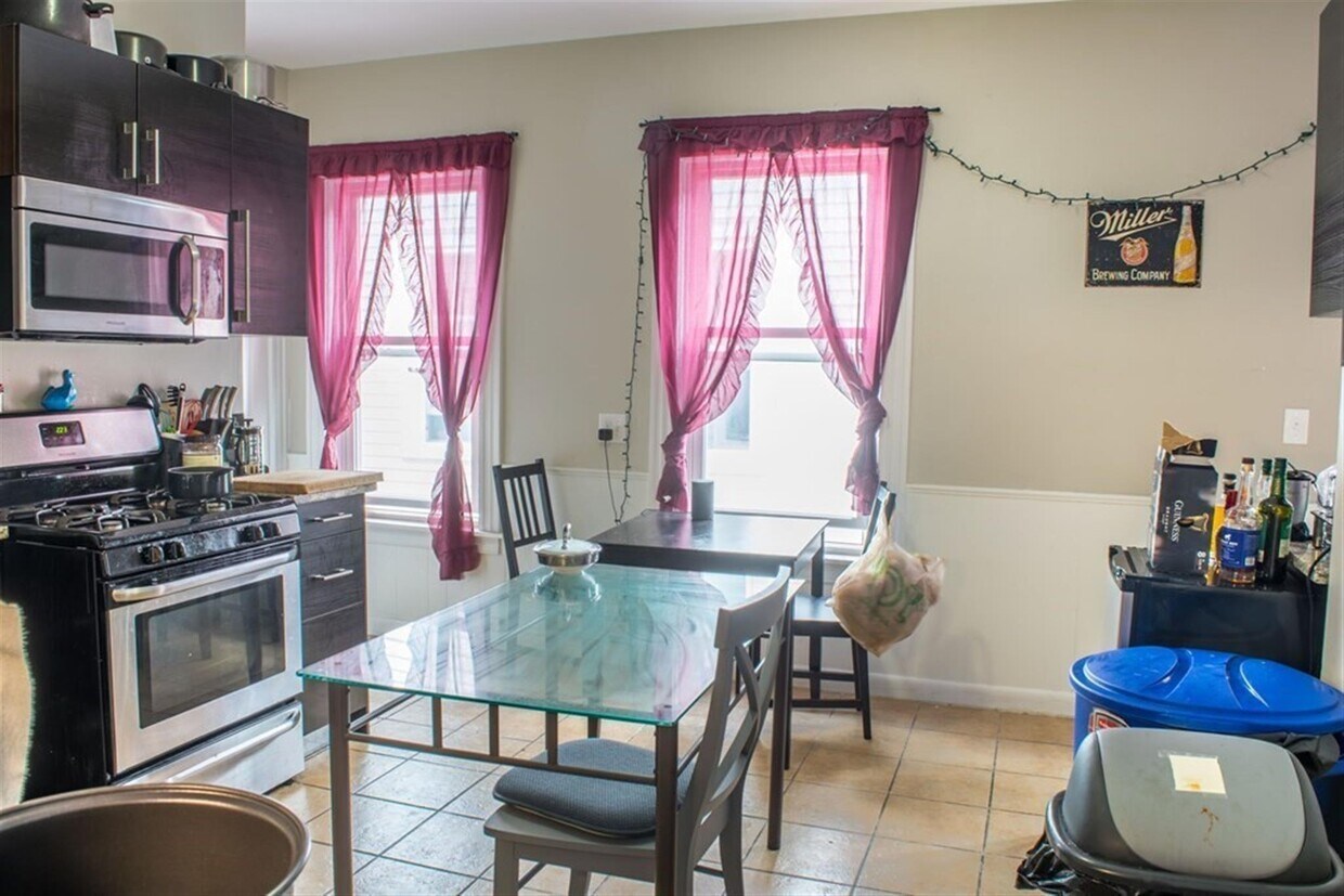 Foto principal - 14 Stickney Ave
