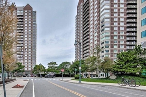 Foto del edificio - 8-12 Museum Way