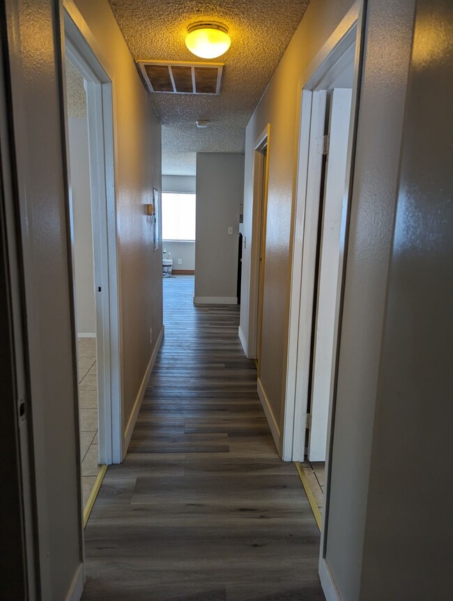 Foto del edificio - 6216 Ilanos Ln