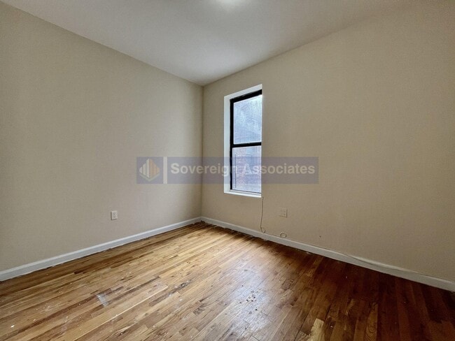Building Photo - 606 W 191st St