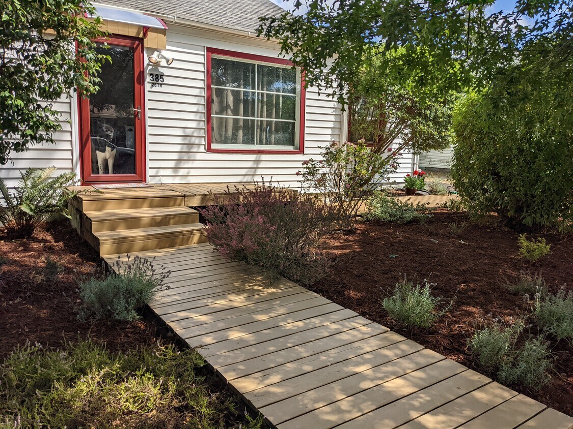 Foto principal - 385 25th St