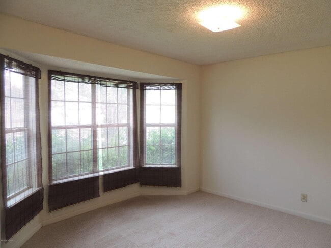 Foto del edificio - 12652 Ashmore Green Dr E