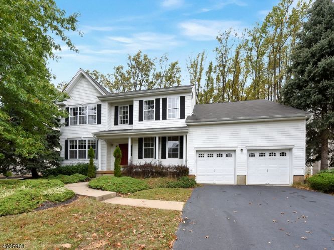 Primary Photo - 6 Woodfield Ct
