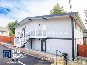 Building Photo - 1111 SW 148th St