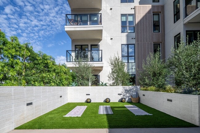 Foto del edificio - Skyview Sunset