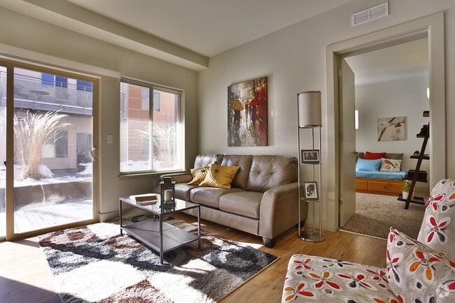 Interior Photo - Saga Boulder