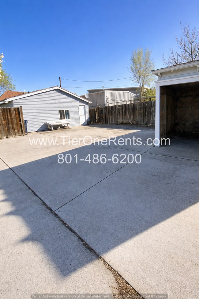 Foto del edificio - **MOVE IN SPECIAL** Half off first month's rent