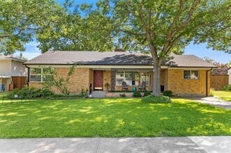 Building Photo - 529 Aqua Dr