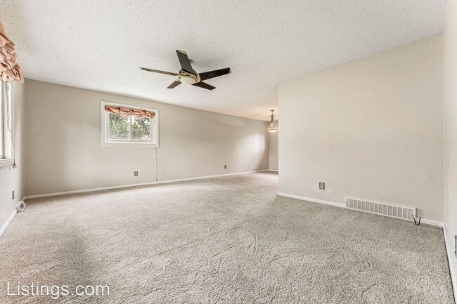 Building Photo - 4 br, 4 bath House - 13631 Pisces Ct