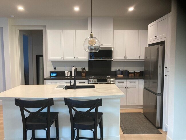 Building Photo - 51568 Golden Eagle Dr