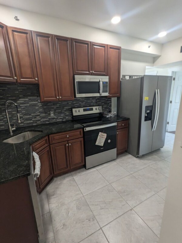 518 N State St Unit 5, Clairton, PA 15025 Room for Rent in Clairton