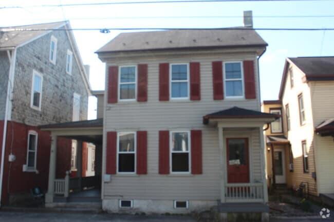 Building Photo - 66 Front St