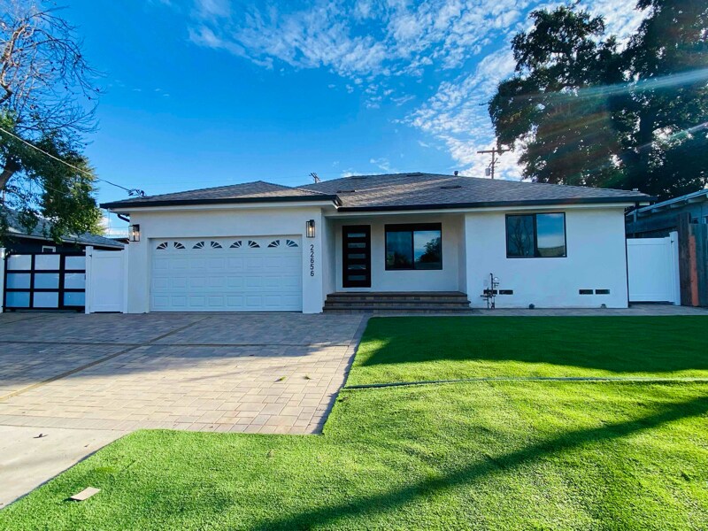 Foto principal - 22654 Miranda St
