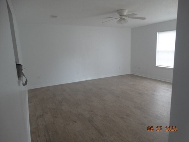 Building Photo - 552 Brock Ave