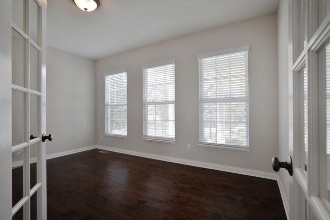 Building Photo - 1412 Leesland Dr