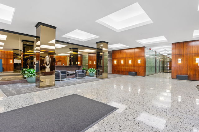 Photo - 535 S Michigan Ave (Chicago, IL)