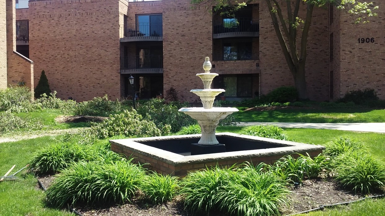 1906 E Shorewood Blvd Unit 161, Shorewood, WI 53211 Condo for Rent in