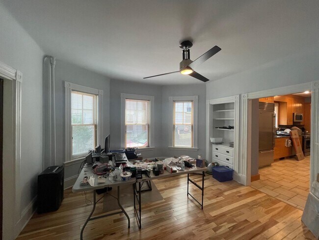 Building Photo - 40 Foskett St